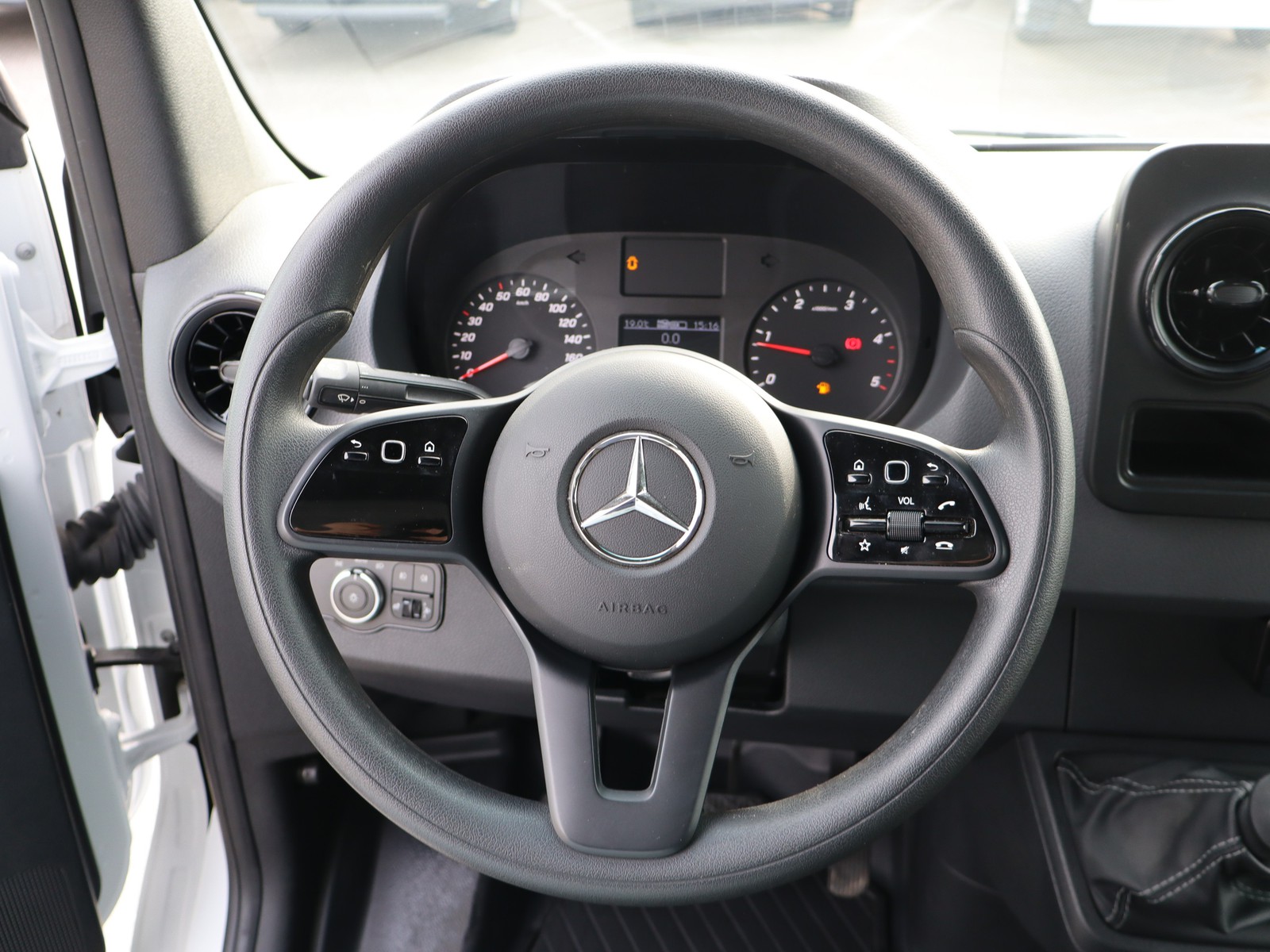 11 - Mercedes Vans Sprinter 417 2.0 cdi t 37/35 rwd r.gem.