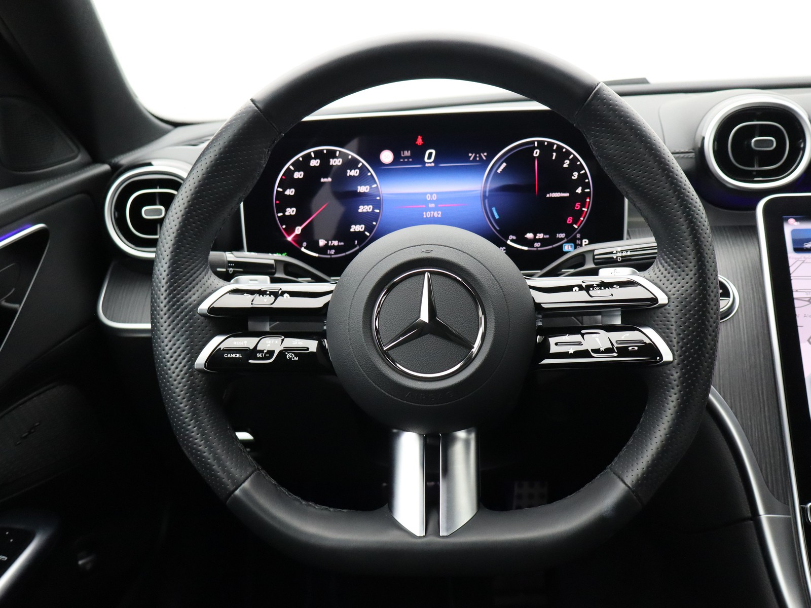 16 - Mercedes Classe C berlina 300 de plug in hybrid amg line advanced 9g-tronic