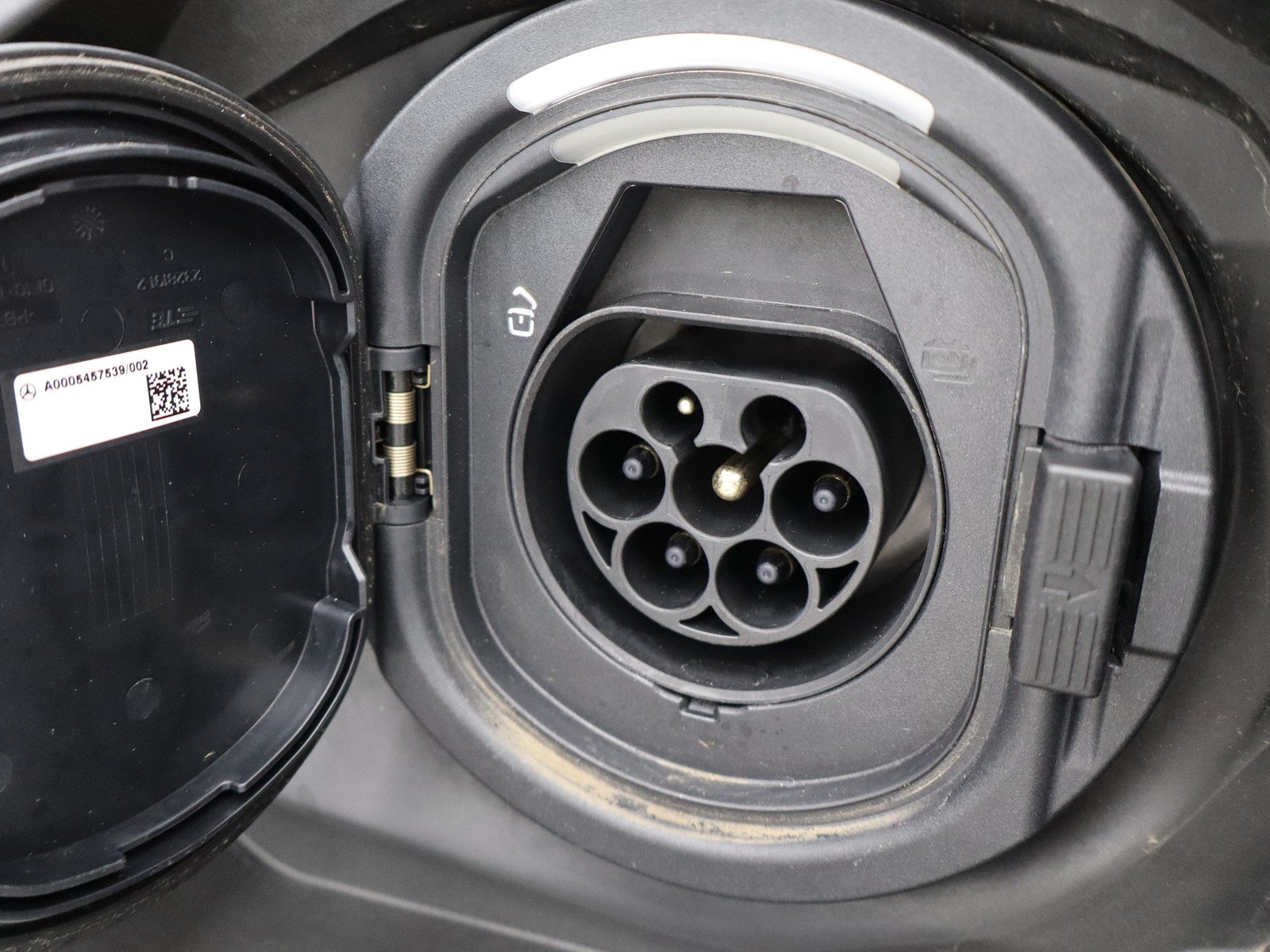 17 - Mercedes Classe C berlina 300 de plug in hybrid amg line advanced 9g-tronic