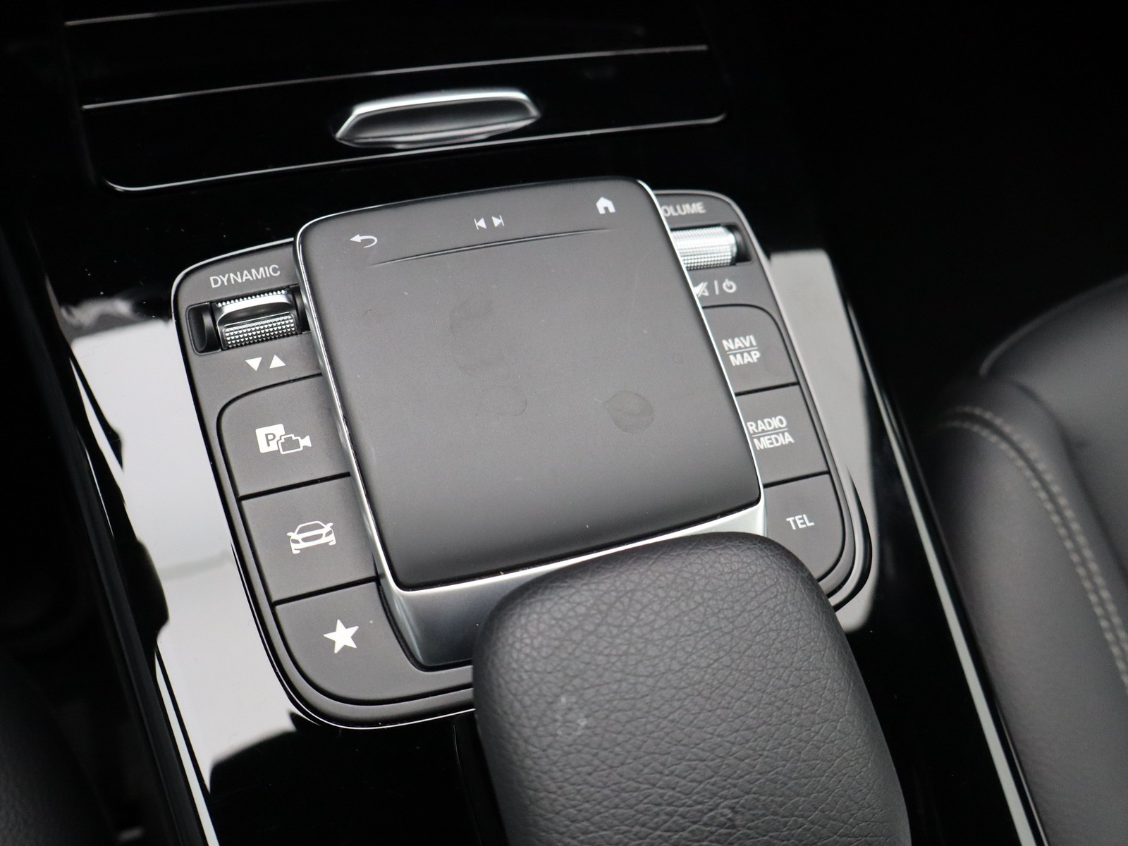 14 - Mercedes Classe A 180 d progressive advanced speedshift dct amg 8g