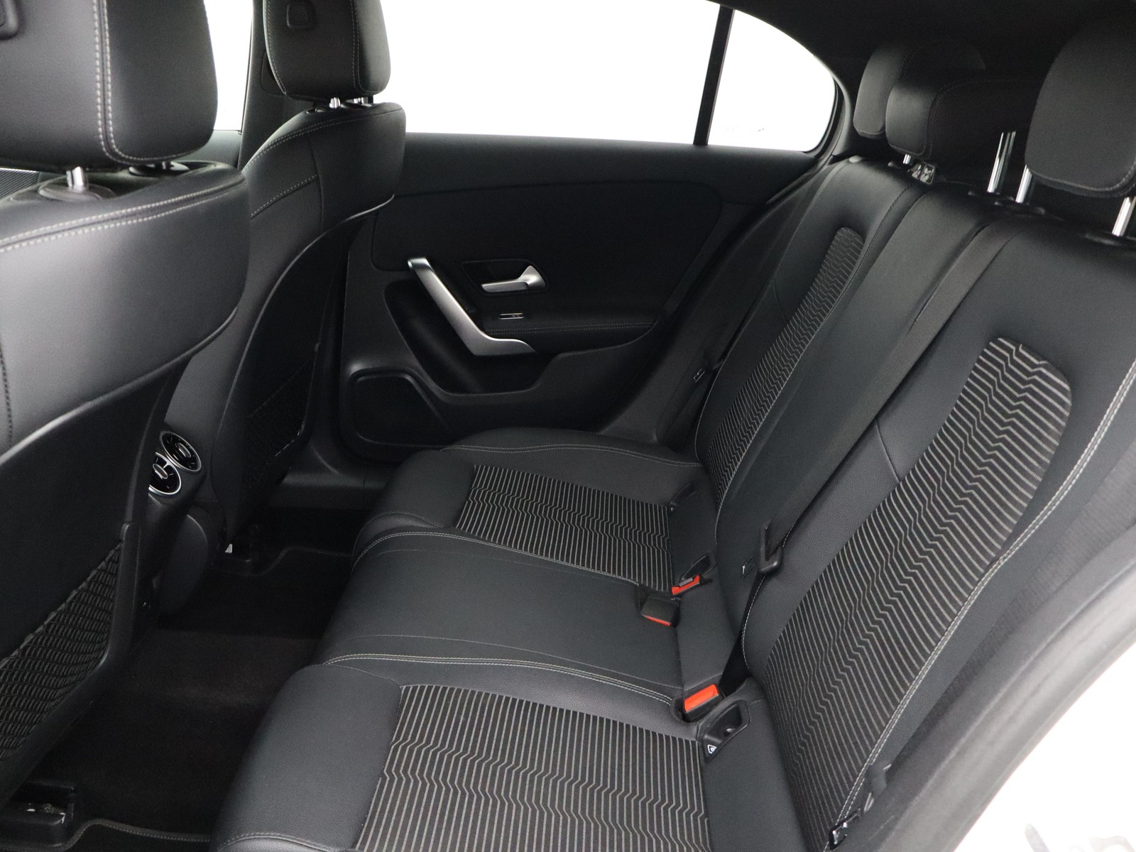 8 - Mercedes Classe A 180 d progressive advanced speedshift dct amg 8g