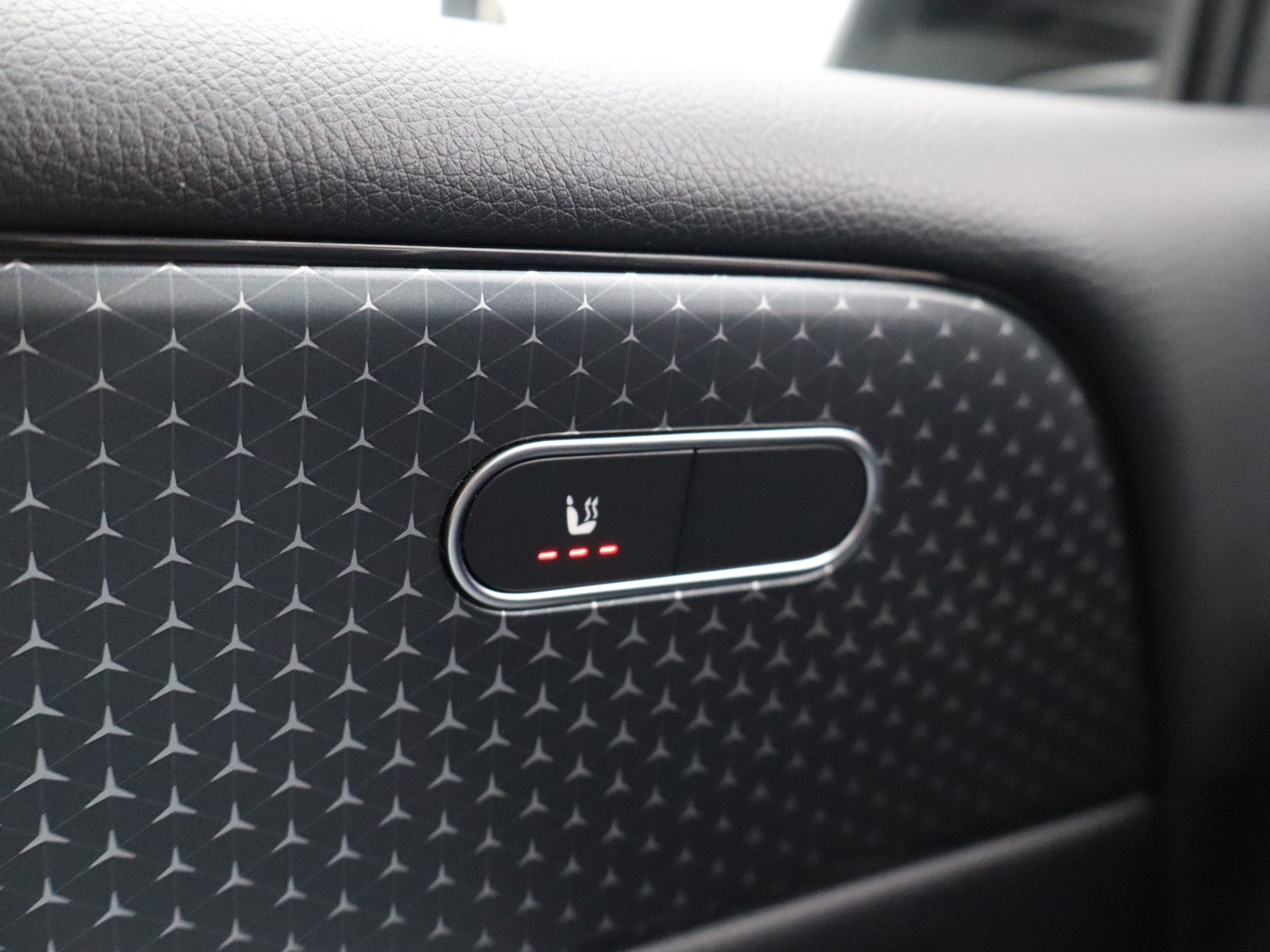 15 - Mercedes GLB 180 d advanced 8g-dct