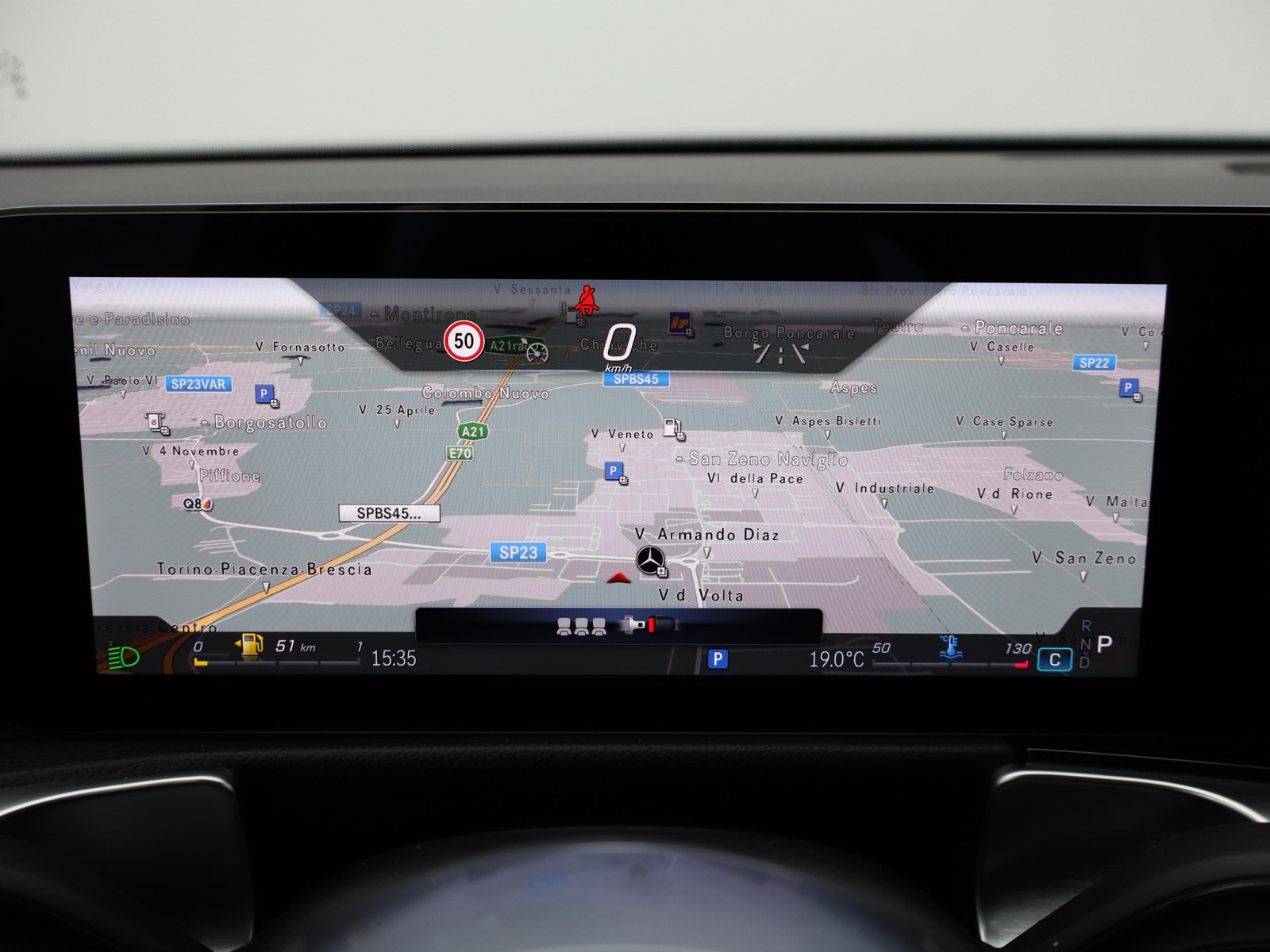 16 - Mercedes GLB 180 d advanced 8g-dct