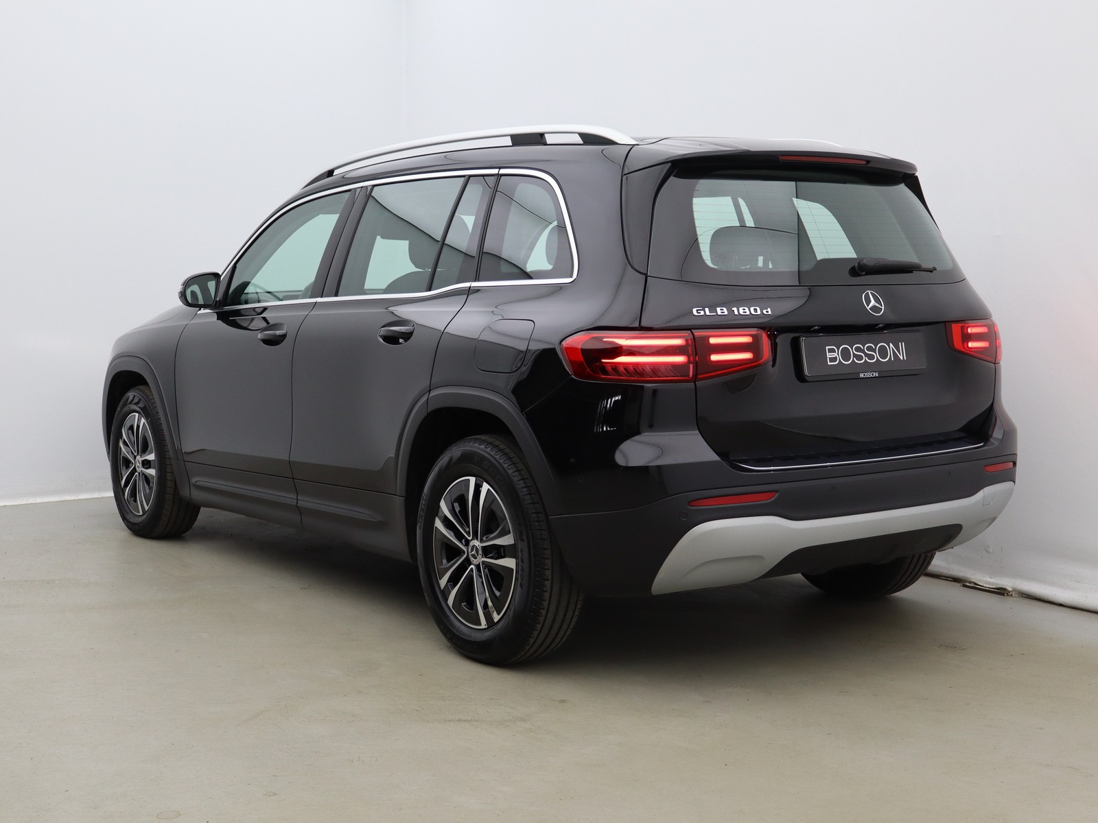 5 - Mercedes GLB 180 d advanced 8g-dct