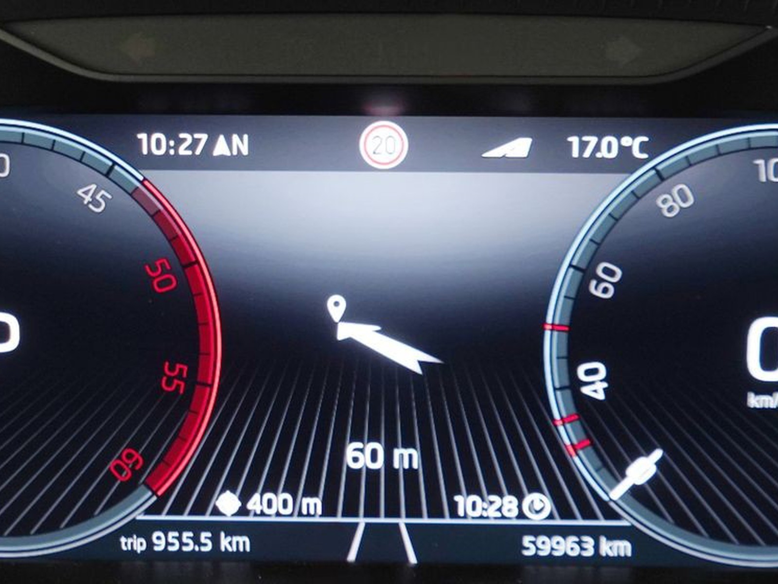 33 - Skoda Superb wagon 2.0 tdi evo scr 150cv style dsg