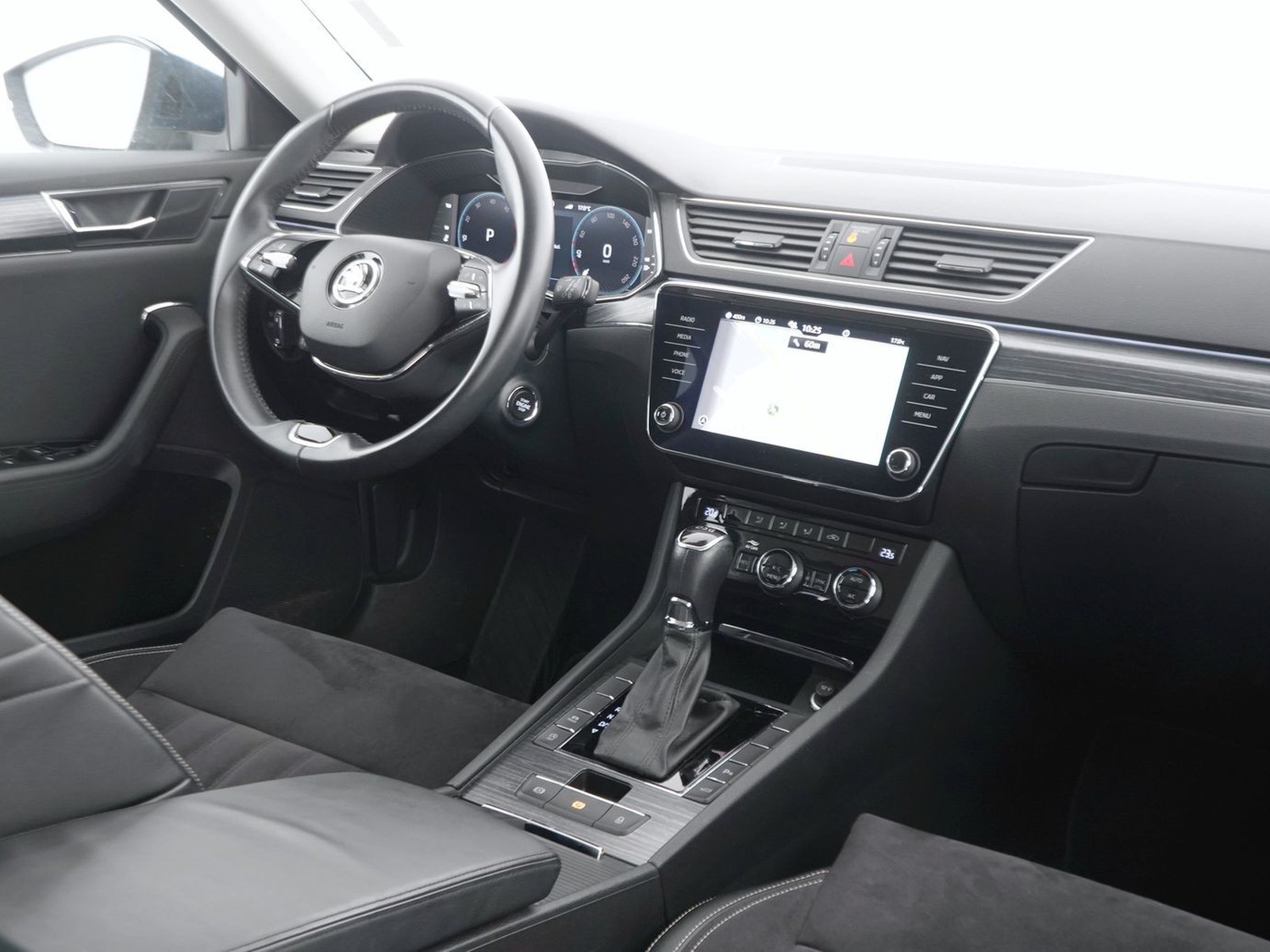 6 - Skoda Superb wagon 2.0 tdi evo scr 150cv style dsg