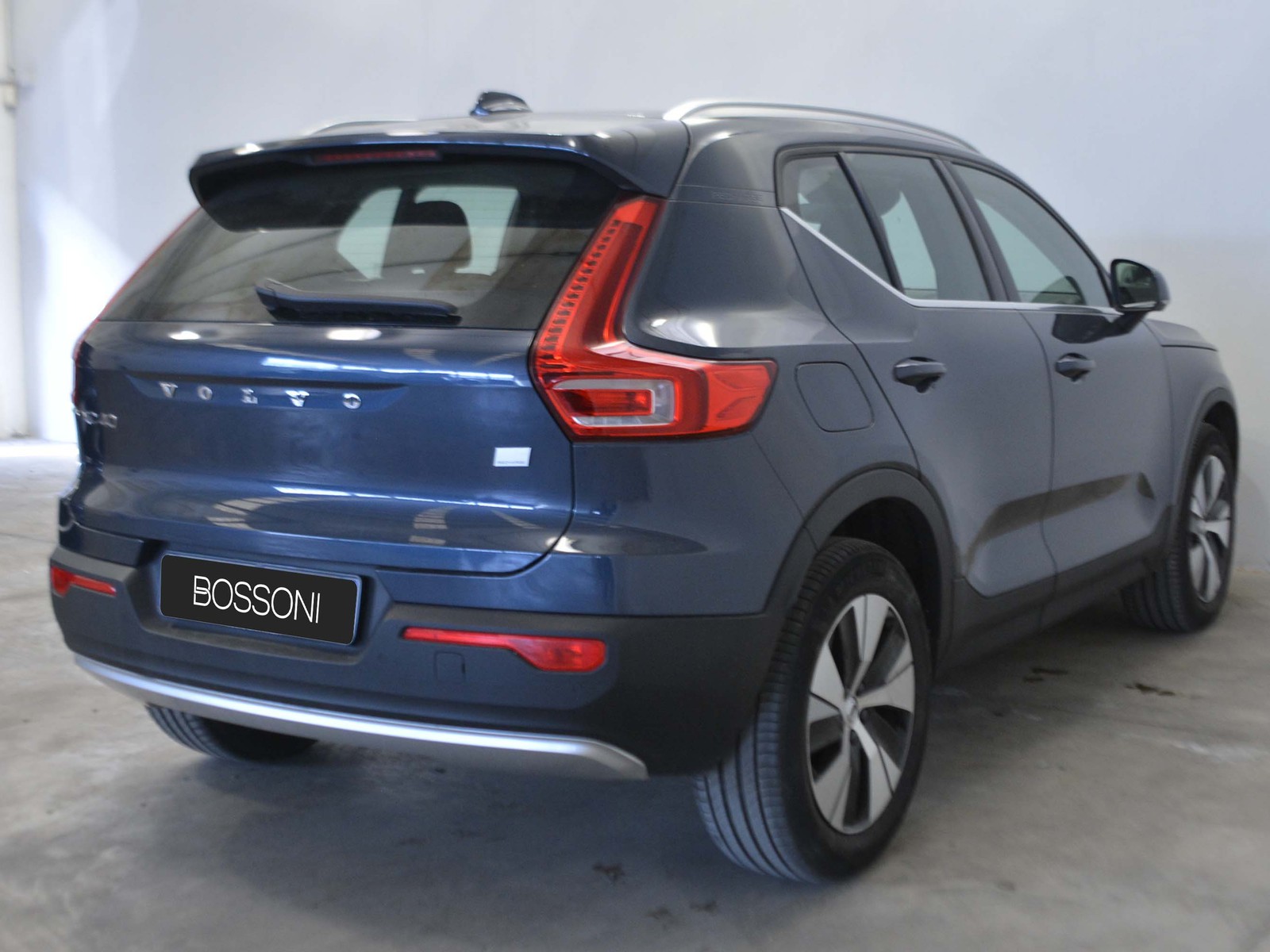 3 - Volvo XC40 1.5 t4 recharge plug-in-hybrid inscription expression geartronic my21