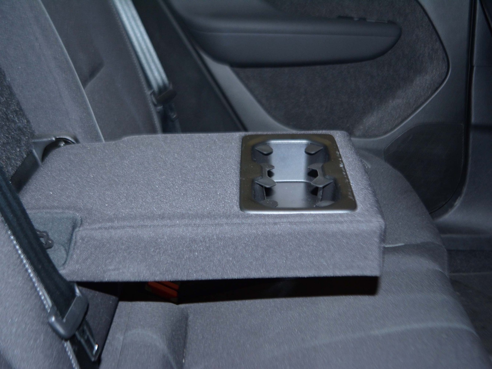 6 - Volvo XC40 1.5 t4 recharge plug-in-hybrid inscription expression geartronic my21