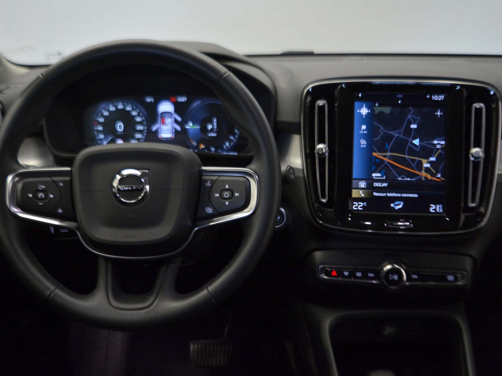 9 - Volvo XC40 1.5 t4 recharge plug-in-hybrid inscription expression geartronic my21