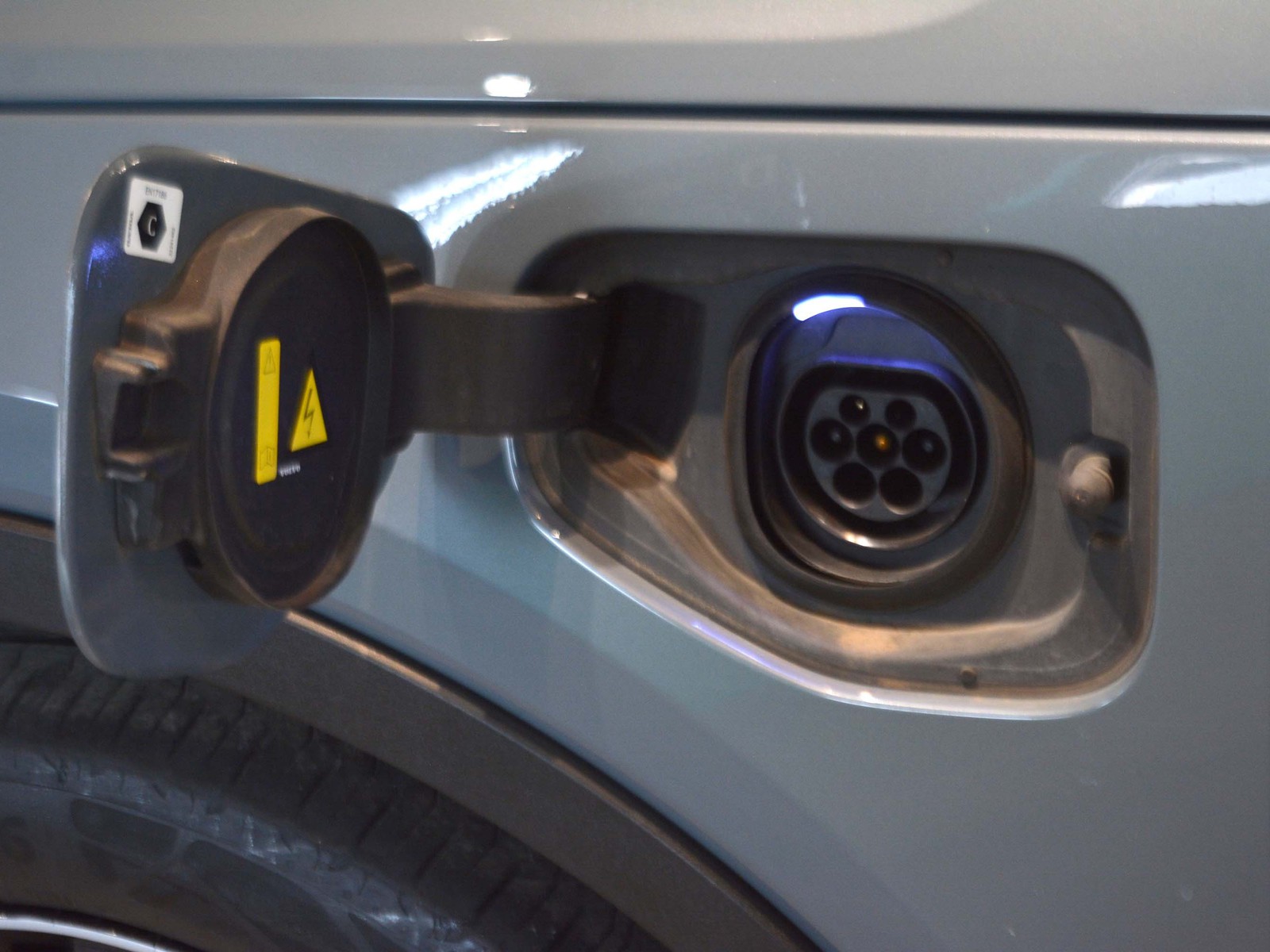 14 - Volvo XC40 1.5 t5 recharge plug-in-hybrid plus bright automatico