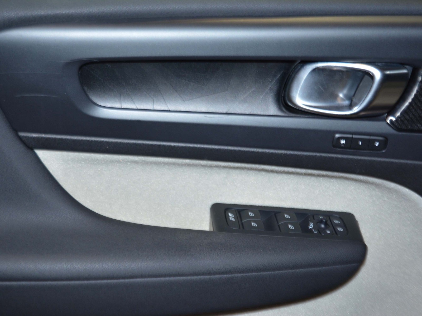 15 - Volvo XC40 1.5 t5 recharge plug-in-hybrid plus bright automatico