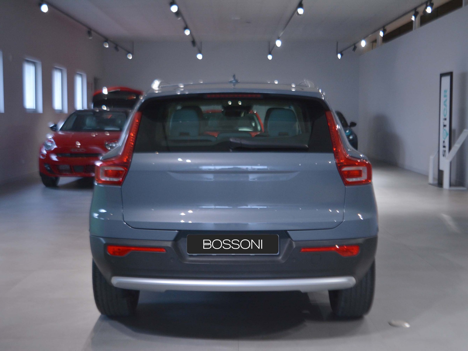 4 - Volvo XC40 1.5 t5 recharge plug-in-hybrid plus bright automatico