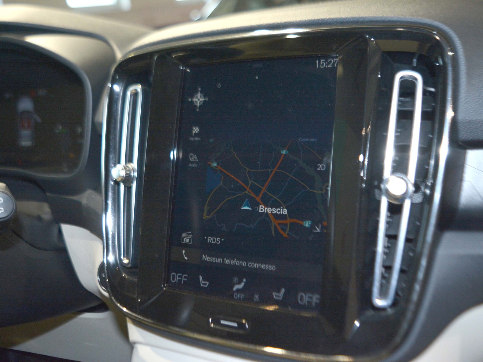 10 - Volvo XC40 1.5 t5 recharge plug-in-hybrid plus bright automatico