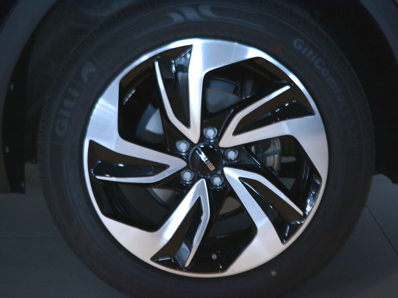 16 - EMC Sei 1.5 147cv cvt