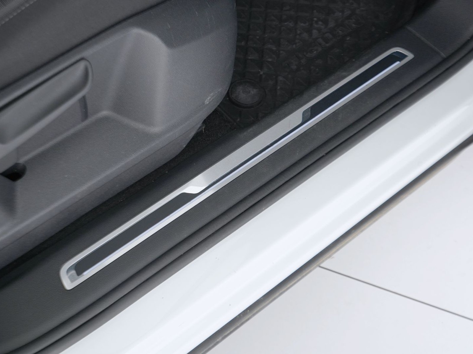 20 - Volkswagen Tiguan 2.0 tdi scr 150cv life dsg