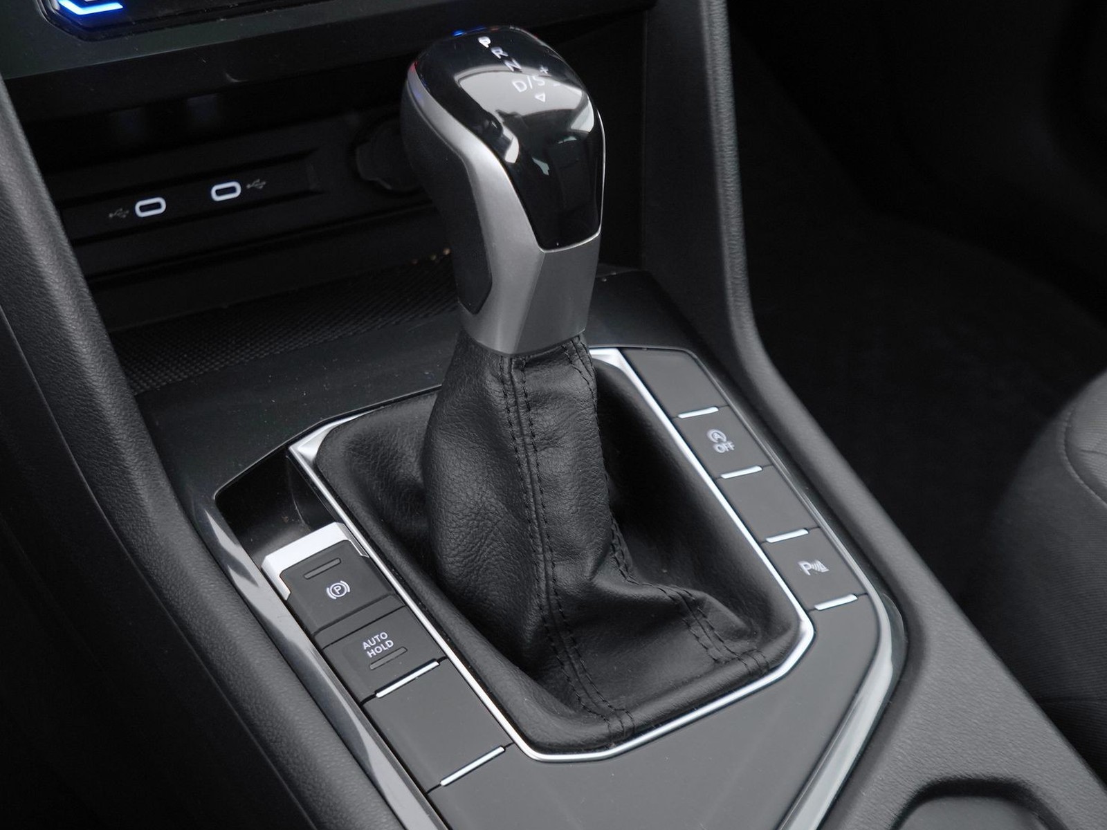 23 - Volkswagen Tiguan 2.0 tdi scr 150cv life dsg