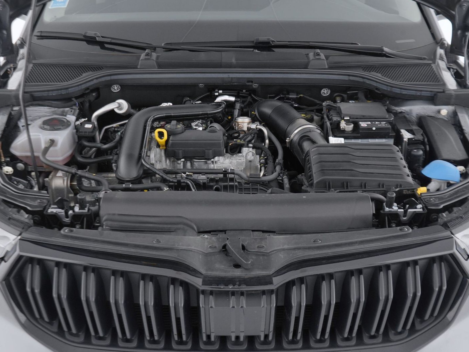 11 - Skoda Kamiq 1.0 tsi 115cv black dots