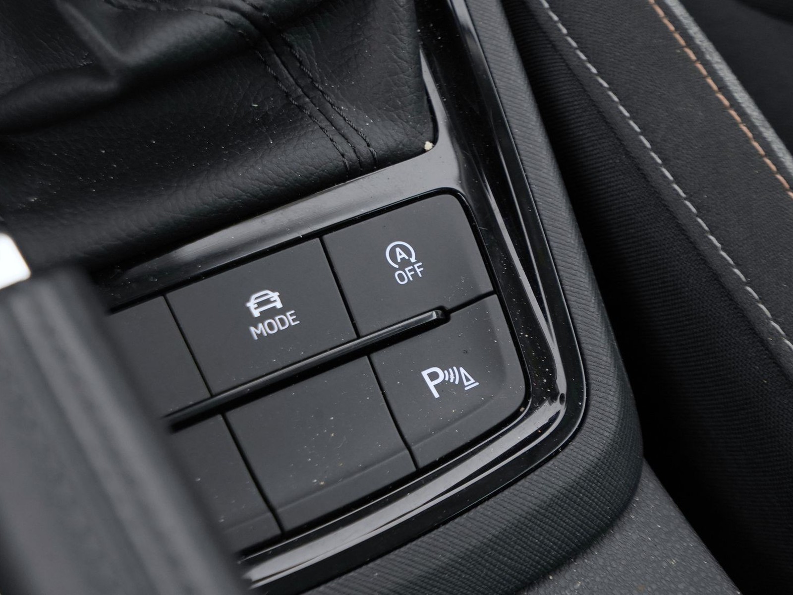 23 - Skoda Kamiq 1.0 tsi 115cv black dots