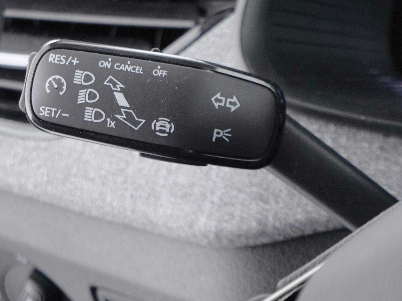 28 - Skoda Kamiq 1.0 tsi 115cv black dots