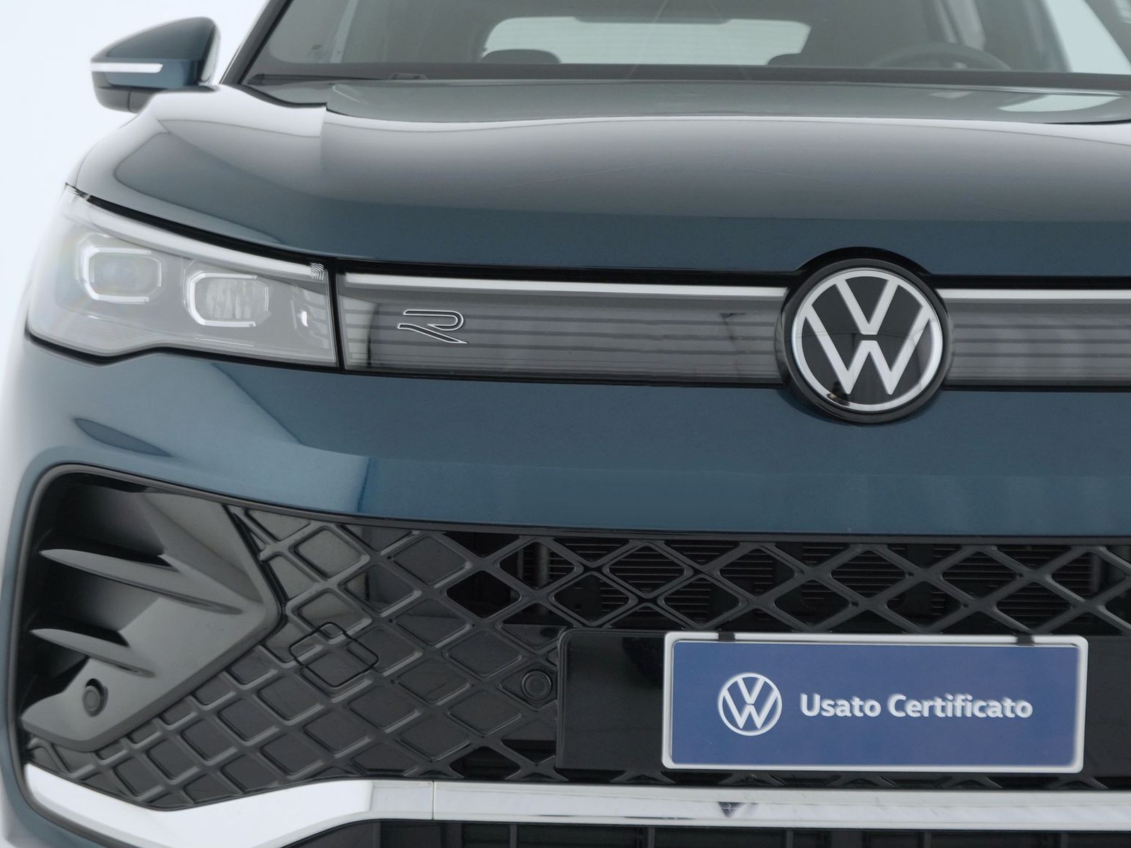 14 - Volkswagen Tiguan 2.0 tdi scr 150cv r-line dsg