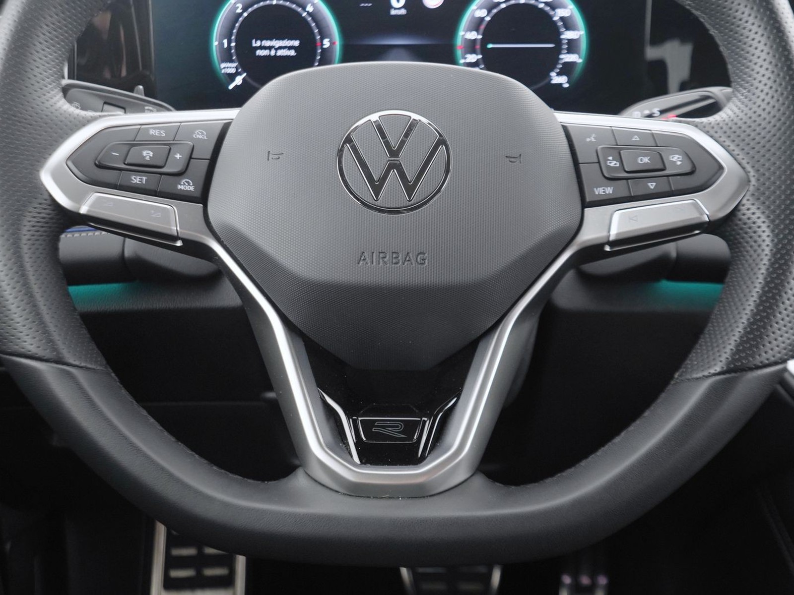 15 - Volkswagen Tiguan 2.0 tdi scr 150cv r-line dsg