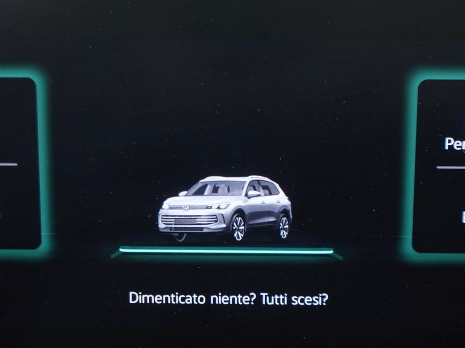 32 - Volkswagen Tiguan 2.0 tdi scr 150cv r-line dsg