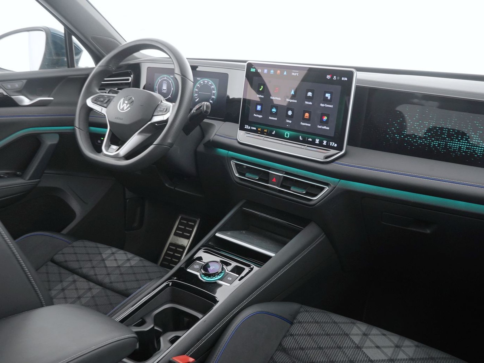 6 - Volkswagen Tiguan 2.0 tdi scr 150cv r-line dsg