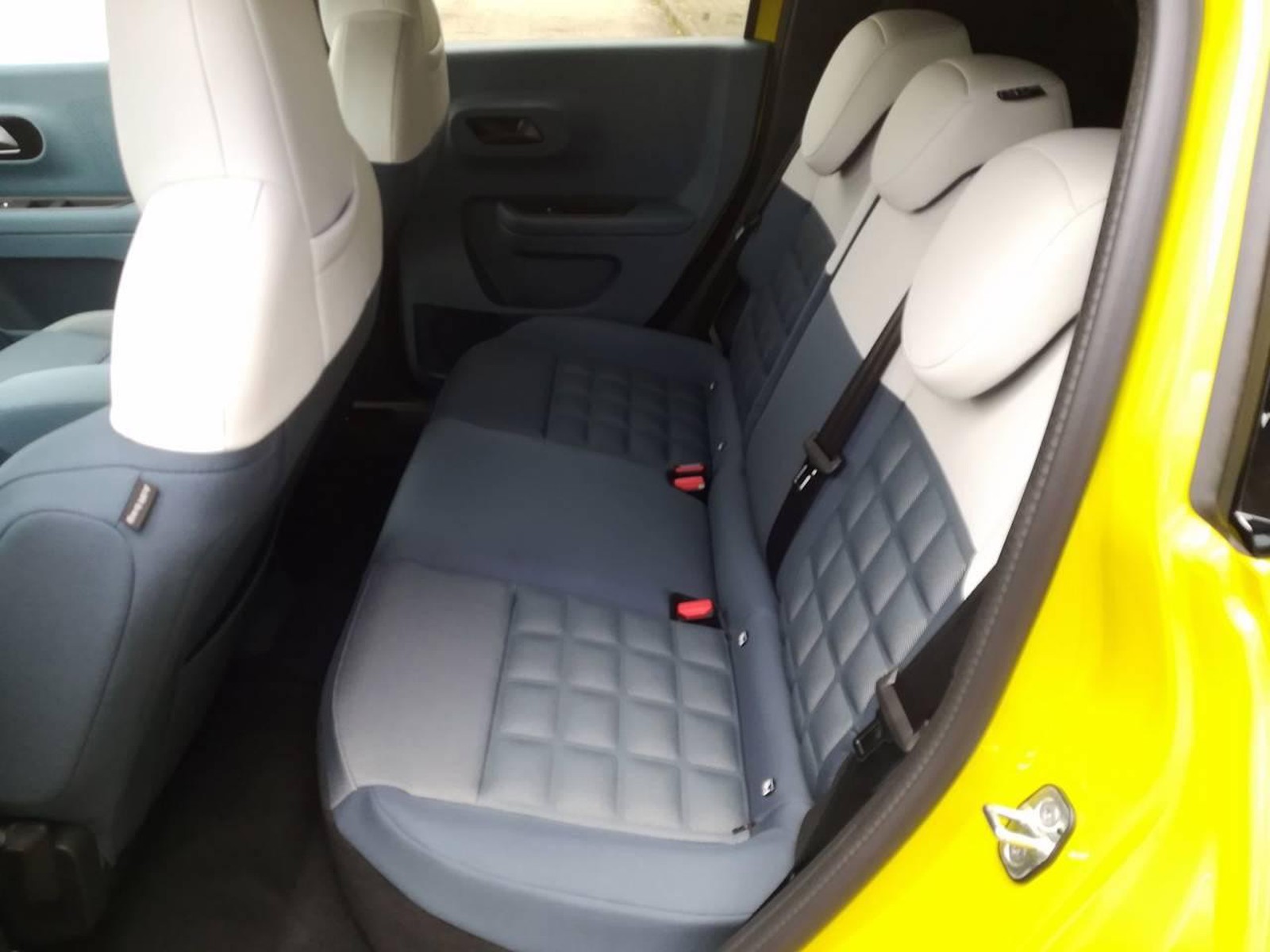 17 - Fiat Grande Panda 44 kwh la prima