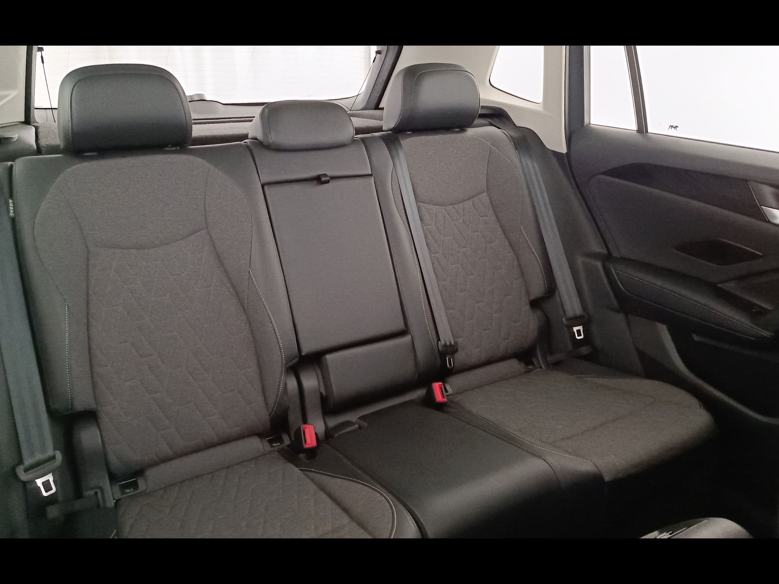 33 - Volkswagen Tiguan 2.0 tdi scr 150cv life dsg