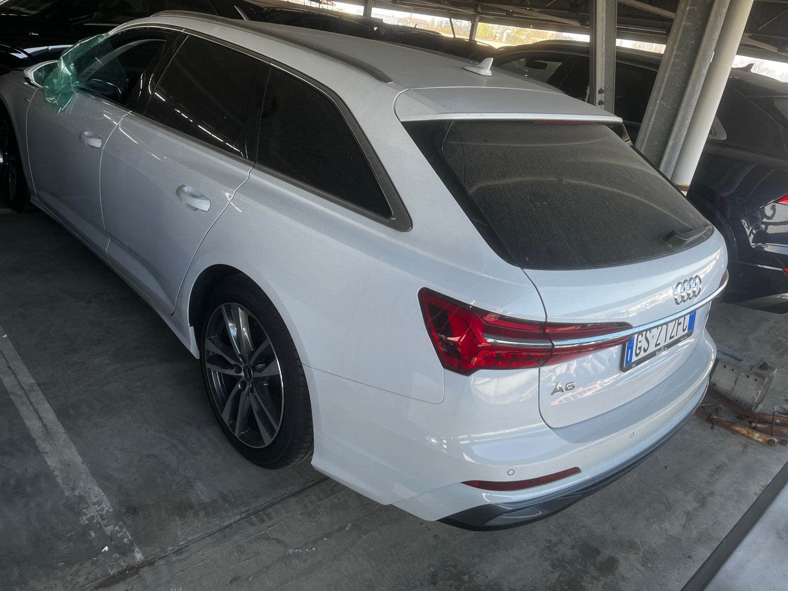 28 - Audi A6 avant 40 2.0 tdi mhev 12v s line edition quattro ultra s tronic