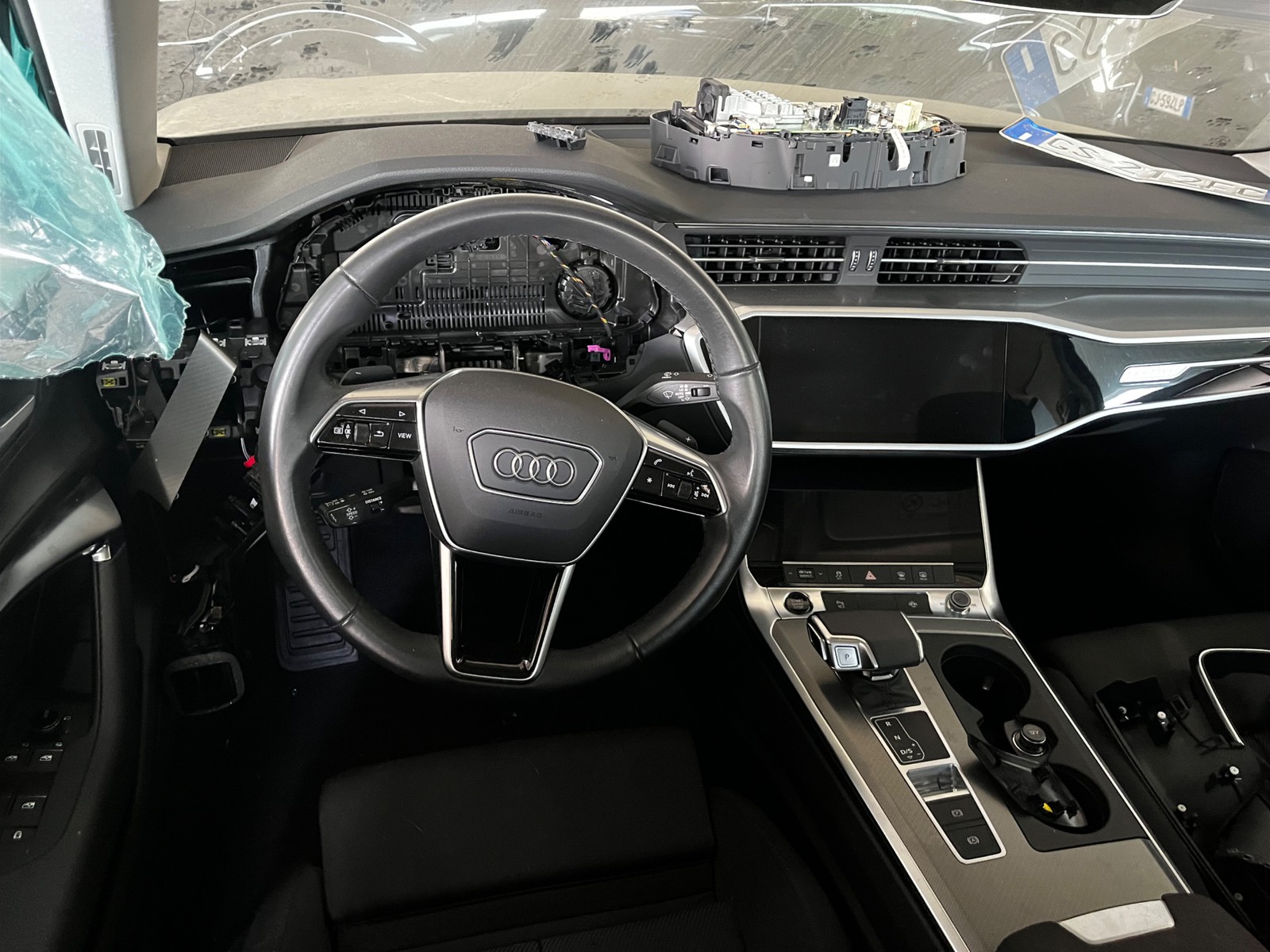 33 - Audi A6 avant 40 2.0 tdi mhev 12v s line edition quattro ultra s tronic