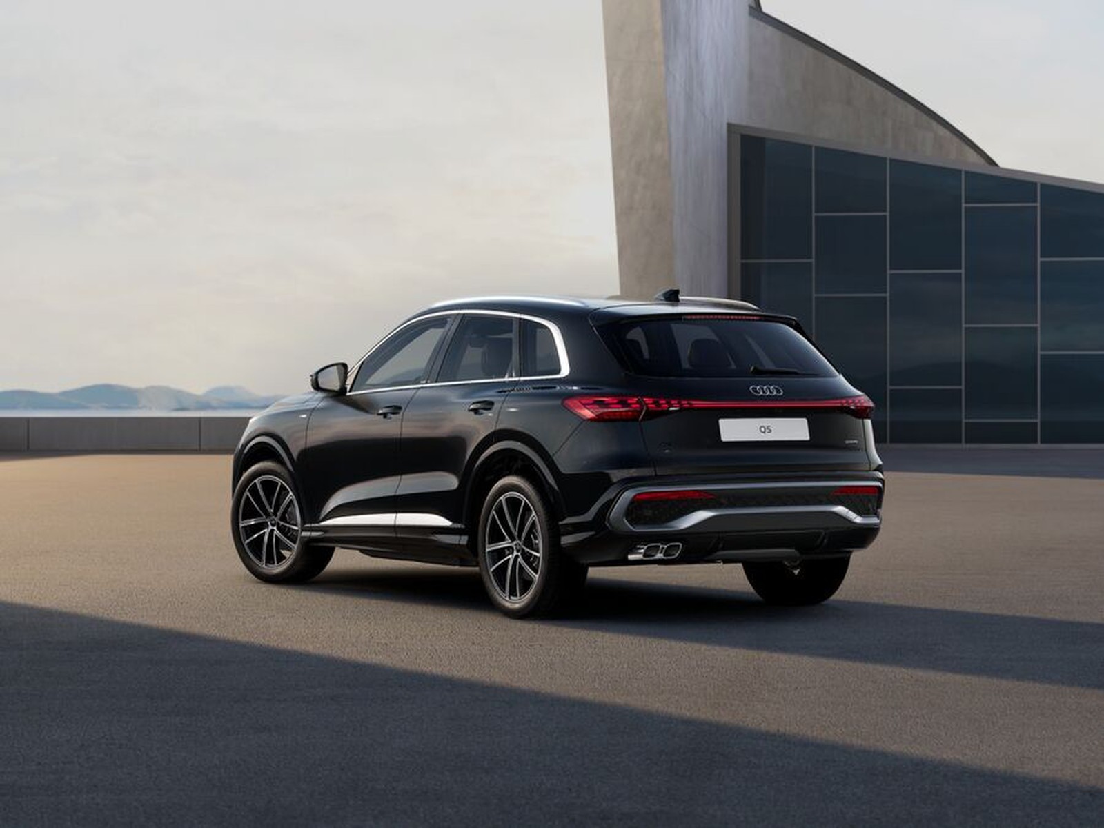 6 - Audi Q5 2.0 tdi mhev+ 204cv s line edition quattro s tronic