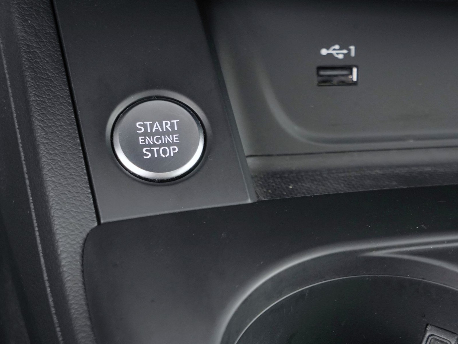 24 - Audi A4 avant 35 2.0 tdi mhev 163cv business advanced s tronic