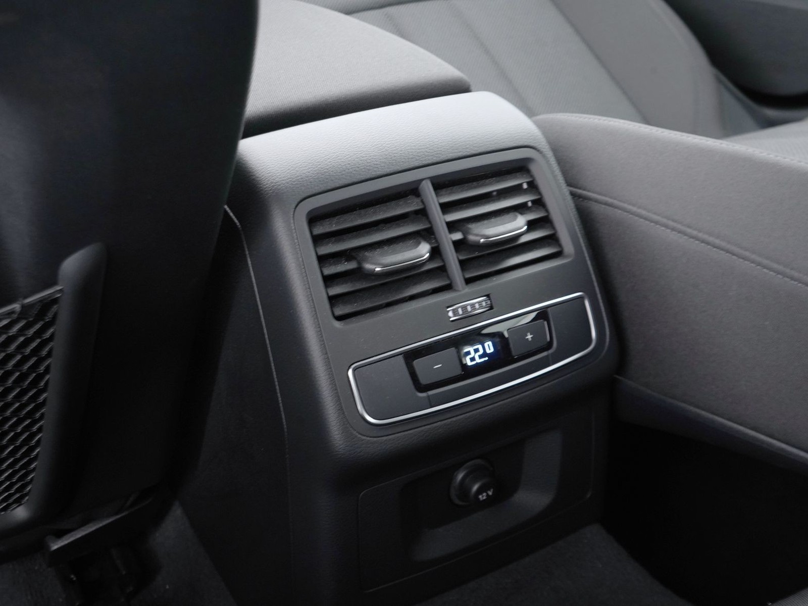 28 - Audi A4 avant 35 2.0 tdi mhev 163cv business advanced s tronic