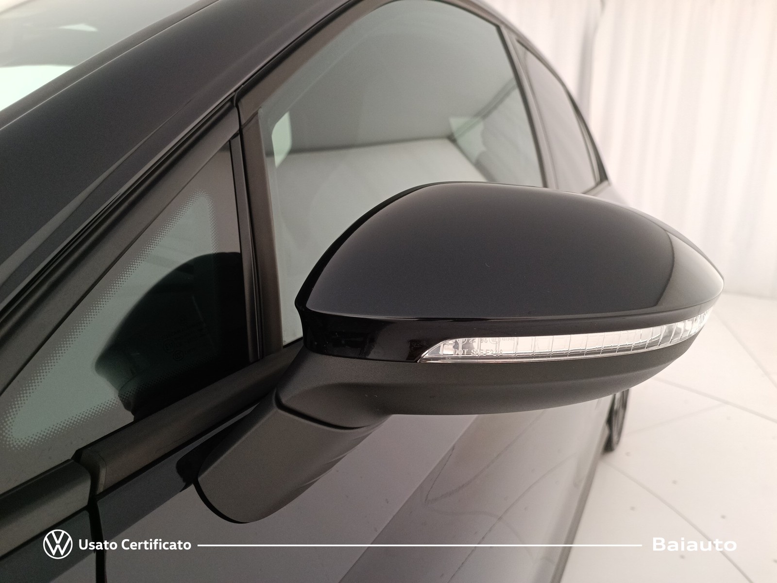 24 - Volkswagen Golf 2.0 tsi 245cv gti dsg