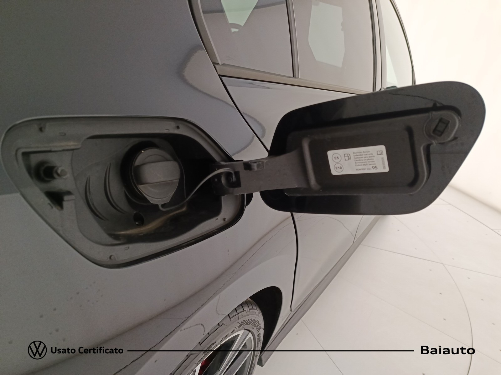 33 - Volkswagen Golf 2.0 tsi 245cv gti dsg