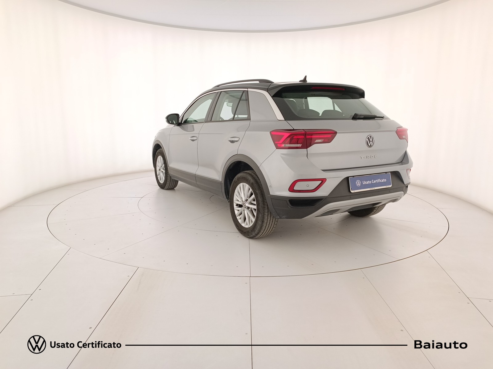 4 - Volkswagen T-Roc 1.0 tsi 110cv life