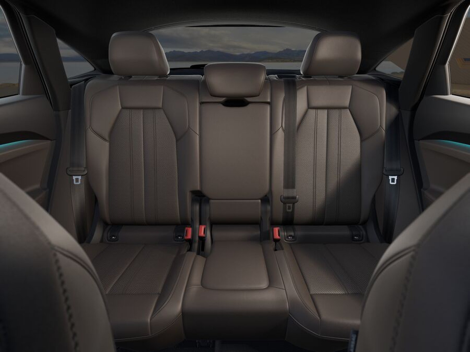 10 - Audi Q5 sportback 2.0 tdi mhev+ 204cv s line edition quattro