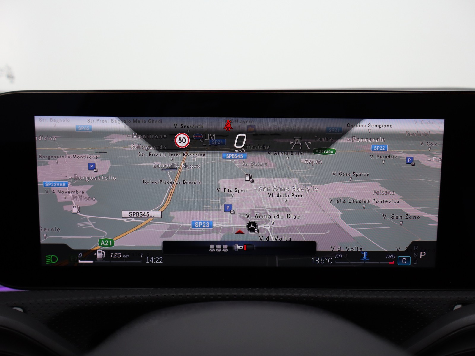 16 - Mercedes Classe A 180 d amg line extra speedshift dct amg 8g