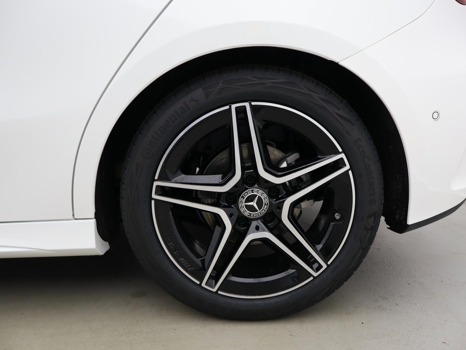 4 - Mercedes Classe A 180 d amg line extra speedshift dct amg 8g