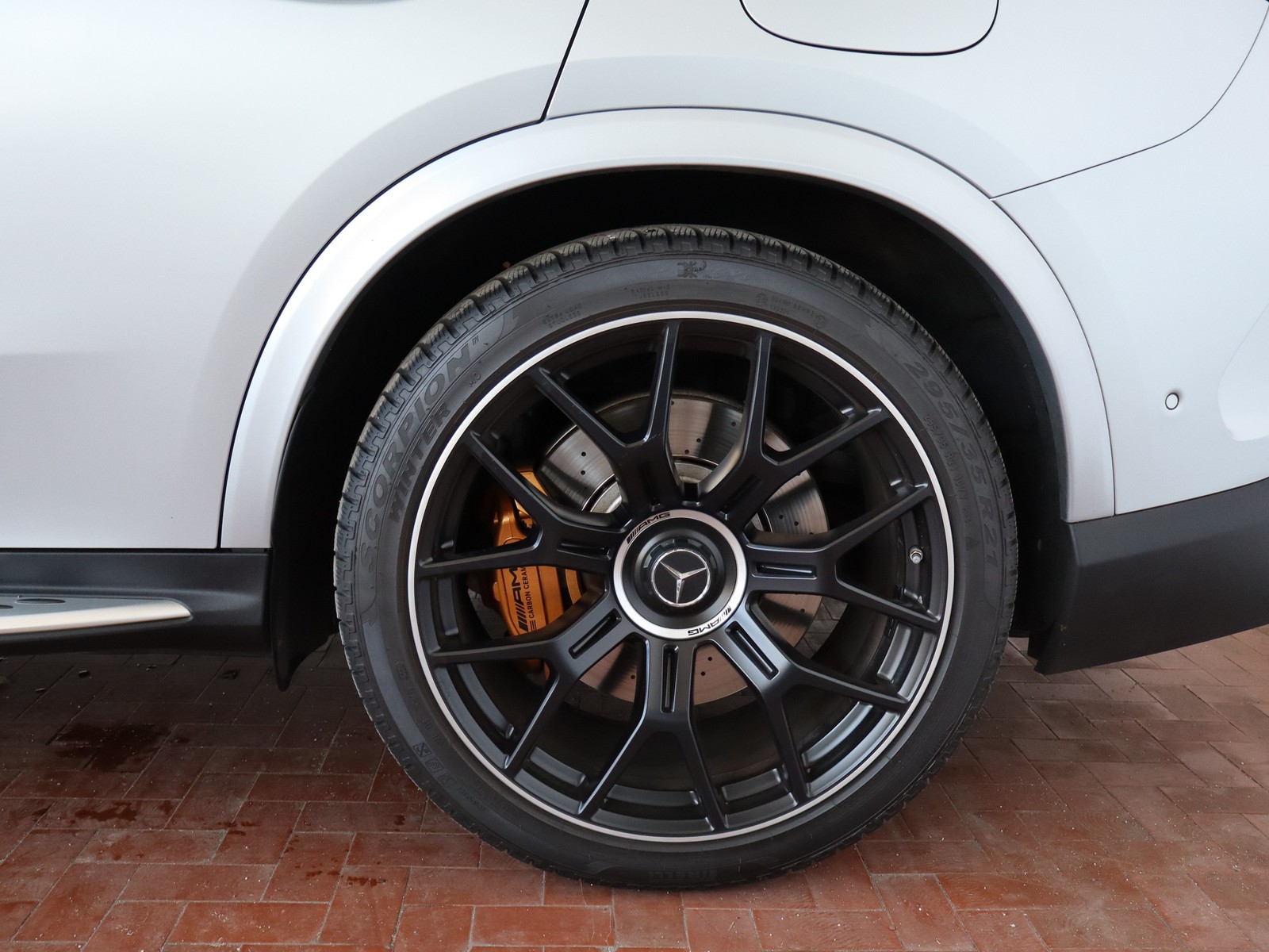 4 - Mercedes GLC amg coupe 63 s e-performance amg line premium plus speedshift mct amg