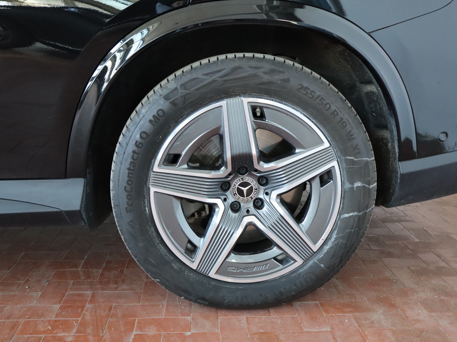 4 - Mercedes GLC suv 300 de plug in hybrid amg line advanced 4matic 9g-tronic