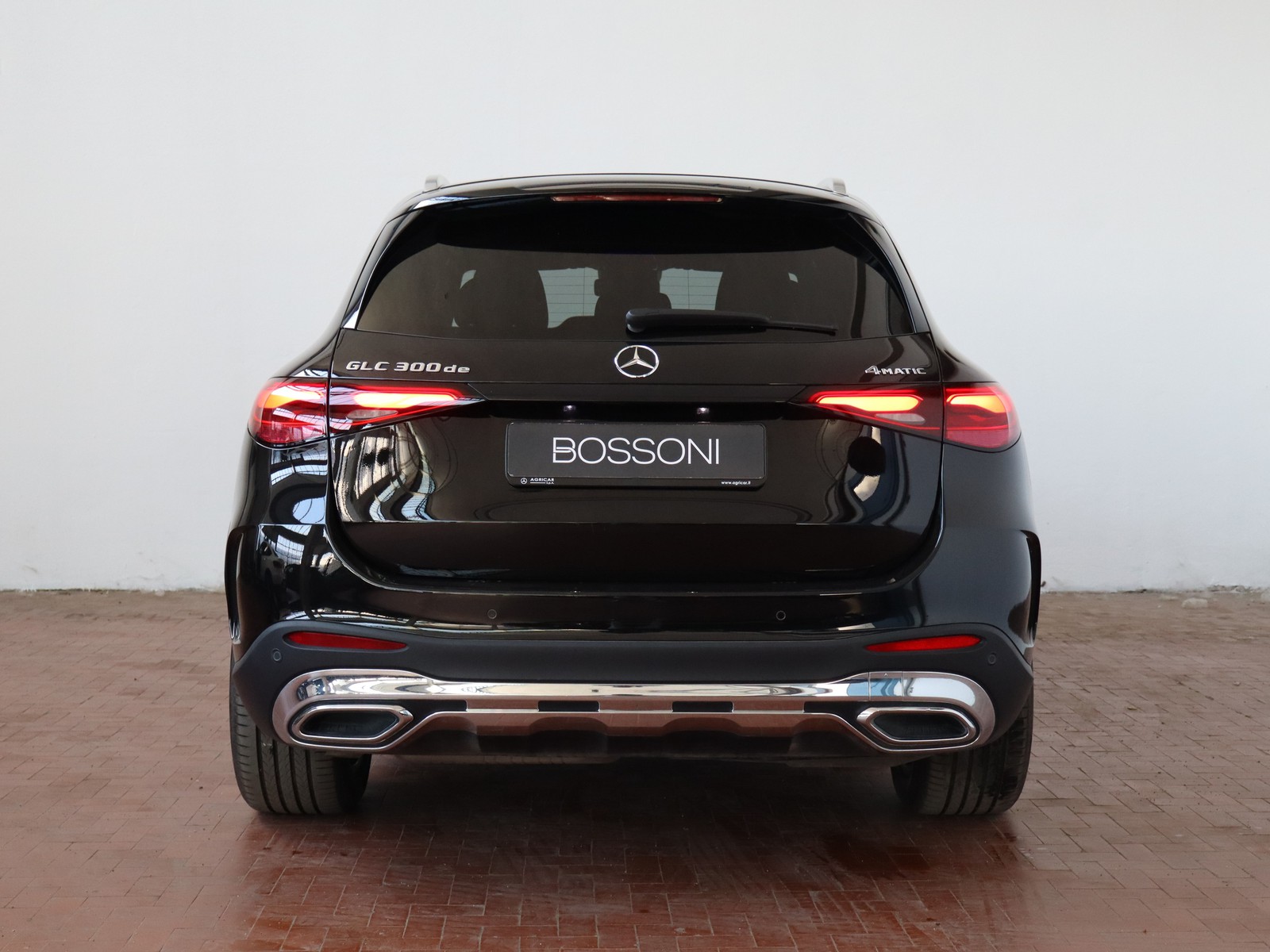 6 - Mercedes GLC suv 300 de plug in hybrid amg line advanced 4matic 9g-tronic