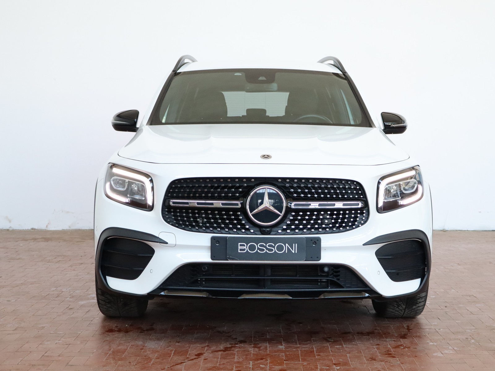 2 - Mercedes GLB 200 d premium 8g-dct