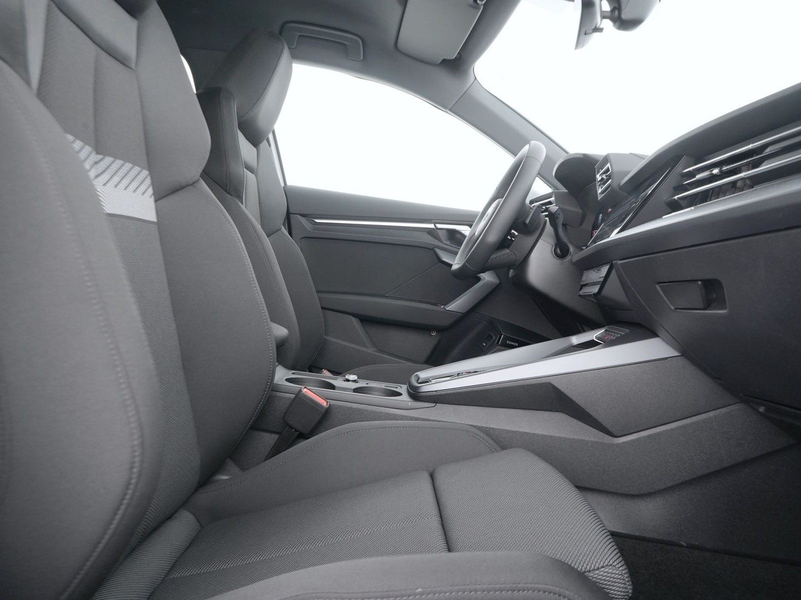 16 - Audi A3 sportback 1.5 tfsi mhev 116cv