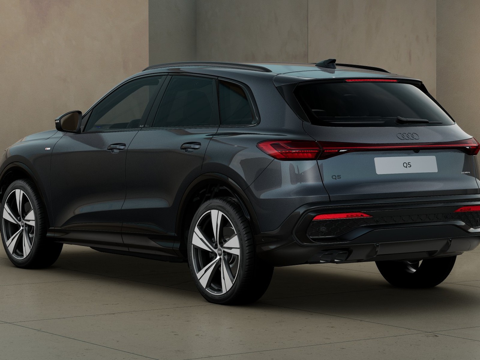 2 - Audi Q5 2.0 tdi mhev+ 204cv launch edition one quattro s tronic