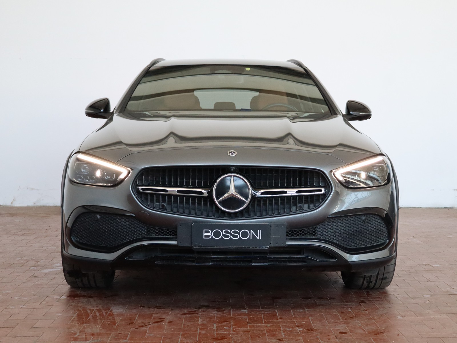 2 - Mercedes Classe C station wagon all-terrain 220 d mild hybrid premium 4matic 9g-tronic