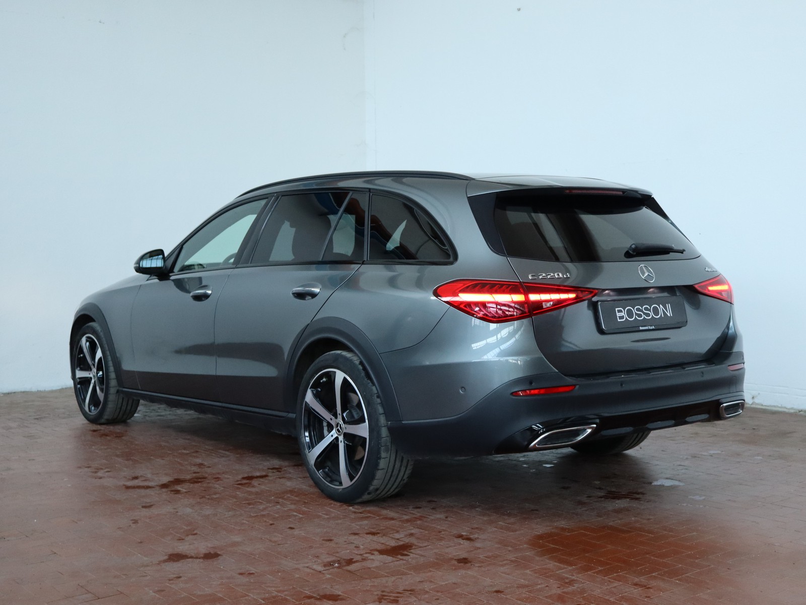 5 - Mercedes Classe C station wagon all-terrain 220 d mild hybrid premium 4matic 9g-tronic