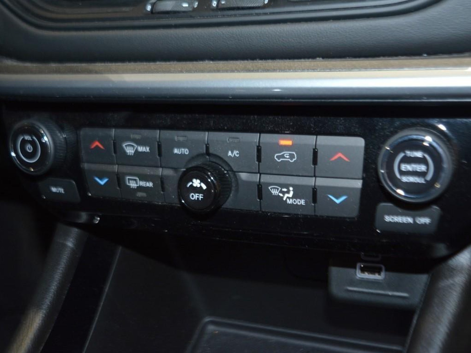 11 - Jeep Compass 1.6 multijet ii 130cv limited 2wd