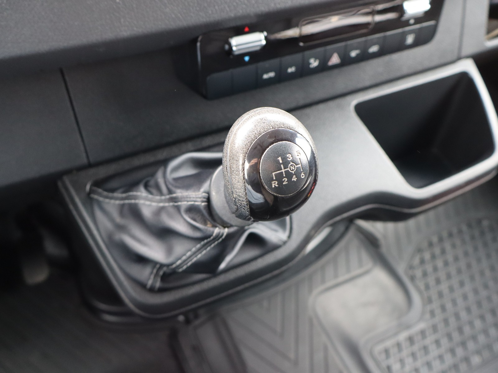 10 - Mercedes Vans Sprinter 519 CDI FURGONE H2 STANDARD